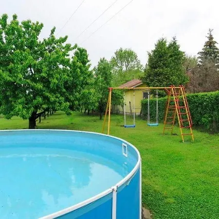Klimatizalt, Medences, Jakuzzis Nyaralo A Balatonnal! *