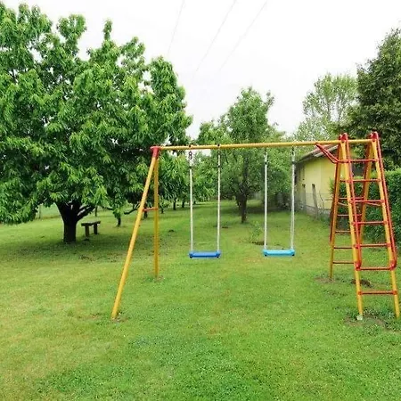 Klimatizalt, Medences, Jakuzzis Nyaralo A Balatonnal! Kőröshegy