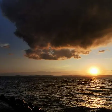 Klimatizalt, Medences, Jakuzzis Nyaralo A Balatonnal!