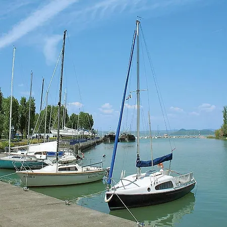 Klimatizalt, Medences, Jakuzzis Nyaralo A Balatonnal! Кёрёшхедь